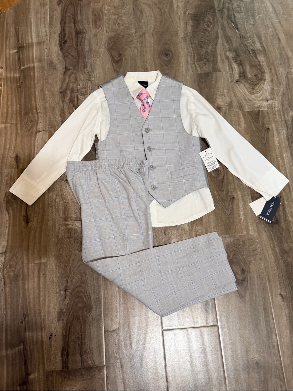 NWT Nautica Boys Size 5 Gray Plaid 4 Piece Suit Vest Pants Shirt Tie